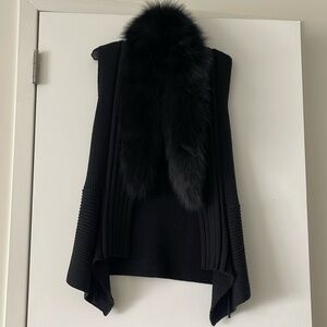 Merino wool vest with fur trim collar